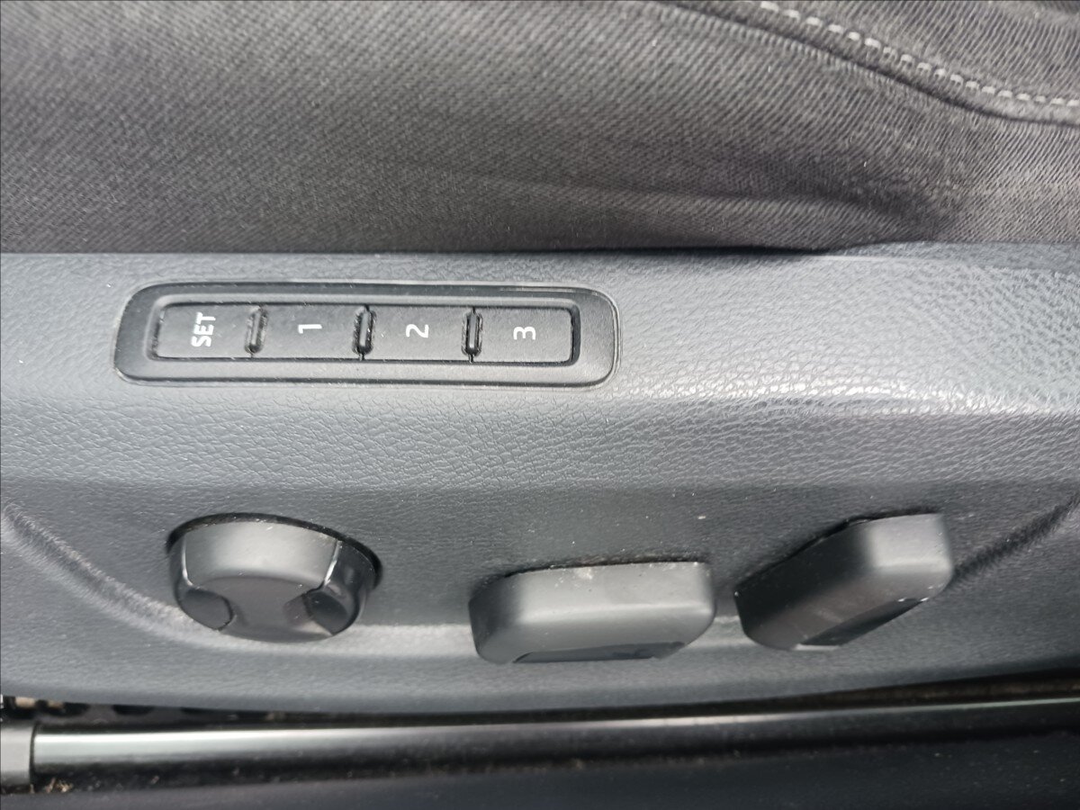 Škoda Superb Kombi 2,0 l 110 kw