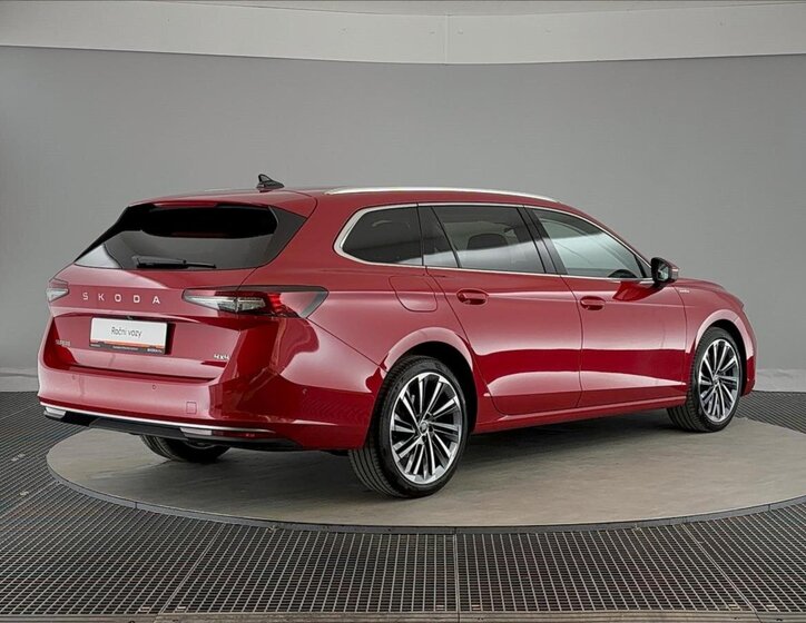 Škoda Superb Kombi 2,0 l 142 kw