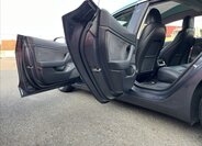 Tesla Model 3 Ostatní 0,0 239 kw