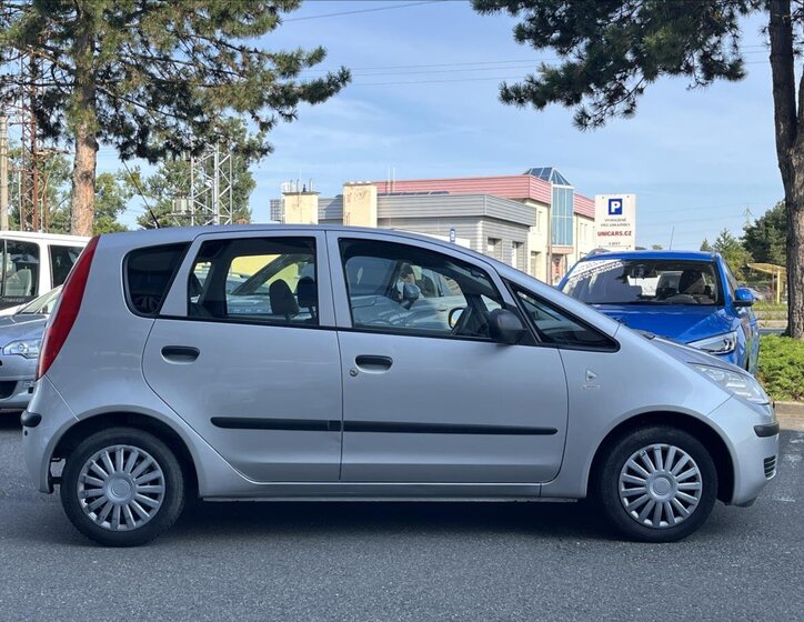 Mitsubishi Colt Hatchback 1,1 l 55 kw