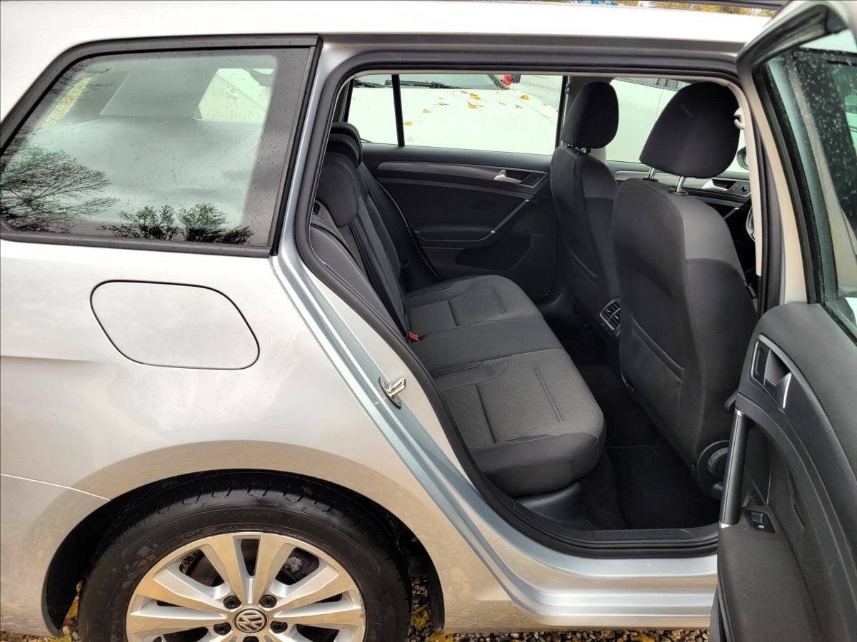 Volkswagen Golf Kombi 999,0 85 kw