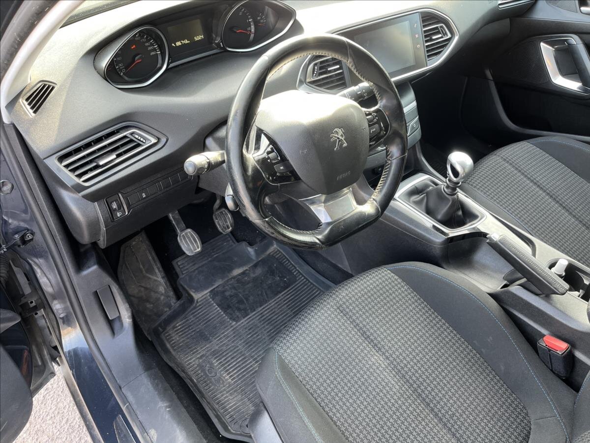 Peugeot 308 Kombi 1,5 l 96 kw