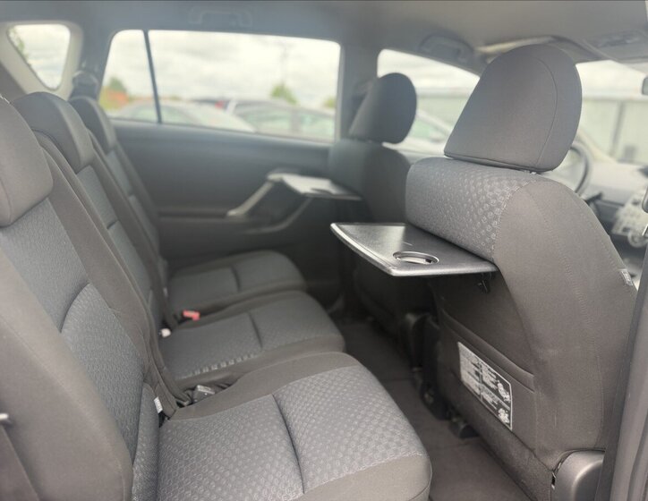Toyota Verso Kombi 2,0 l 93 kw