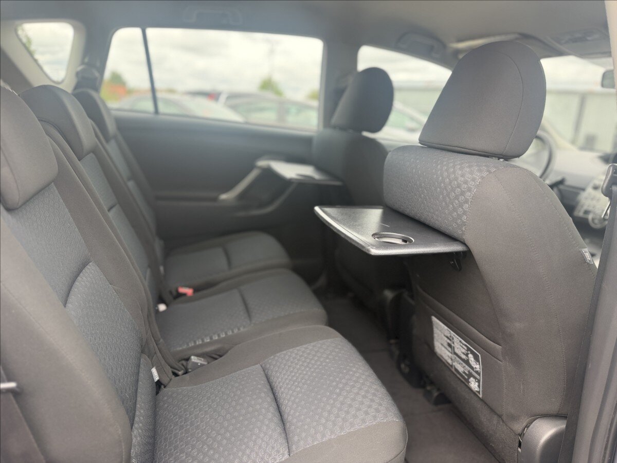 Toyota Verso Kombi 2,0 l 93 kw