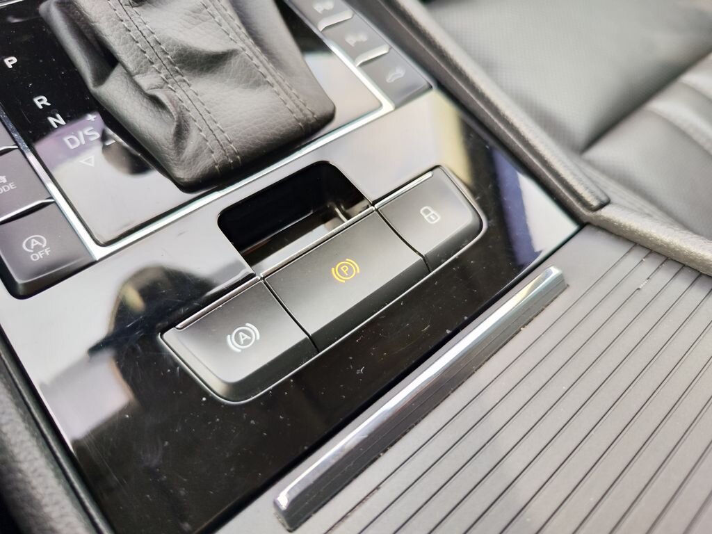 Škoda Superb Sedan / Limuzína 2,0 l 110 kw