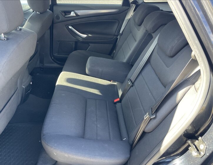 Ford Mondeo Kombi 2,0 l 103 kw