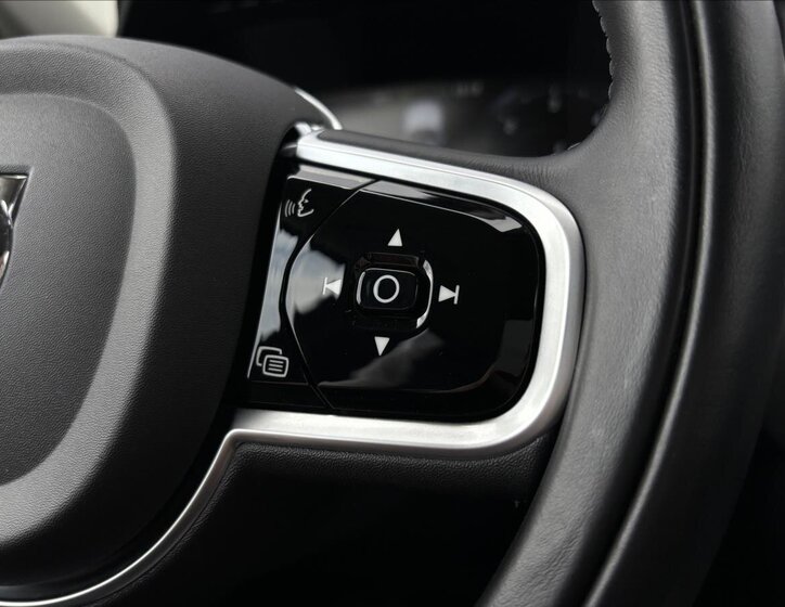 Volvo XC90 SUV 2,0 l 173 kw