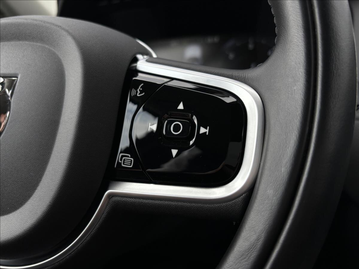 Volvo XC90 SUV 2,0 l 173 kw