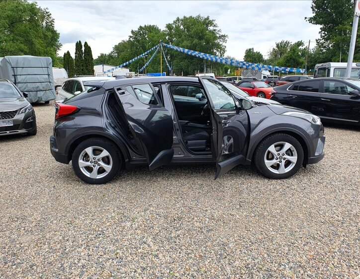 Toyota C-HR 18