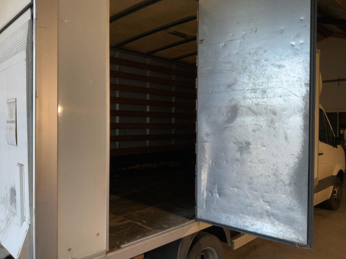 Volkswagen Crafter Skříň 2,5 l 120 kw