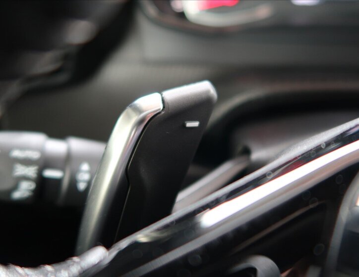 Peugeot 2008 Hatchback 1,2 l 96 kw