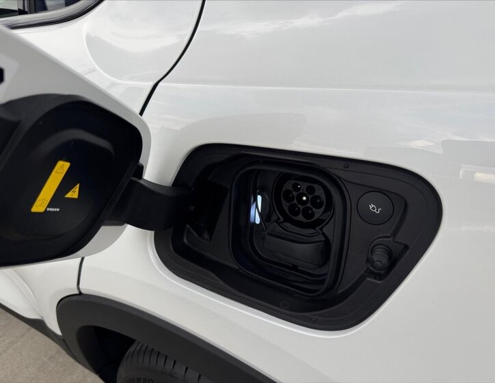 Volvo EC40 CUV 0,0 185 kw