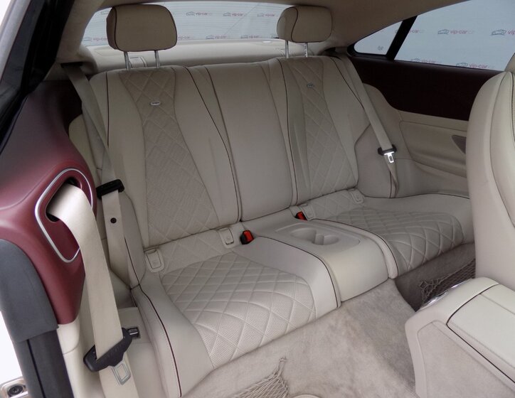 Mercedes-Benz Třídy E 16