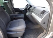 Volkswagen Multivan 13
