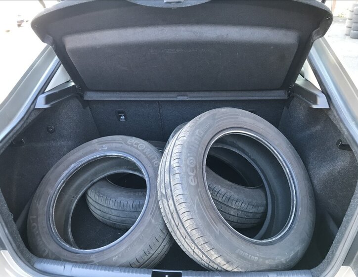 Škoda Rapid Sedan / Limuzína 999,0 70 kw