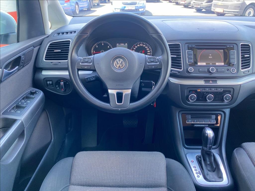 Volkswagen Sharan MPV 2,0 l 103 kw