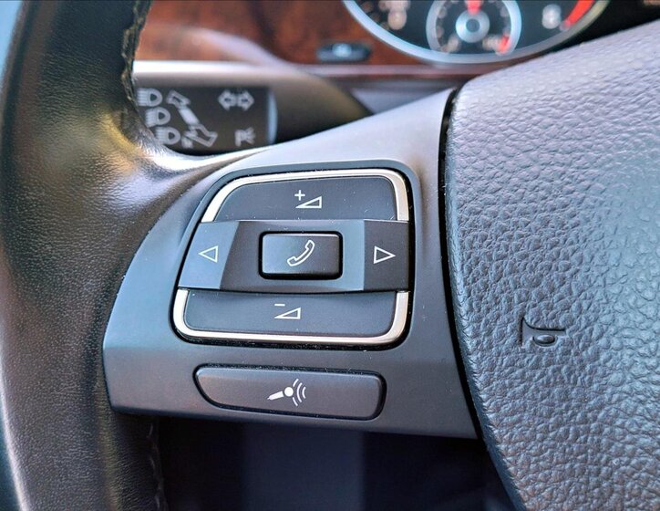 Volkswagen Passat Kombi 1,4 l 90 kw