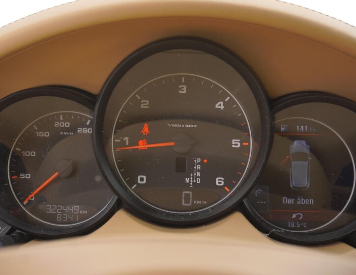 Porsche Cayenne SUV 3,0 l 176 kw