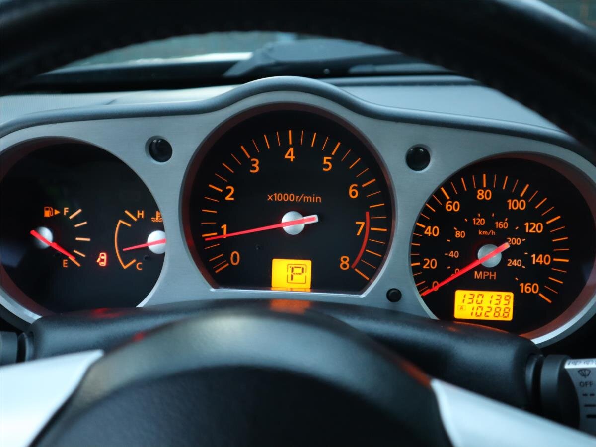 Nissan 350 Z Kupé 3,5 l 206 kw