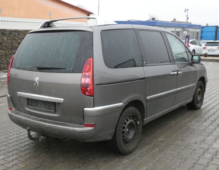 Peugeot 807 8