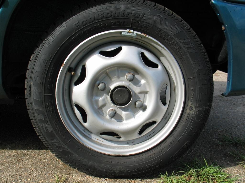 Suzuki Swift Hatchback 993,0 39 kw