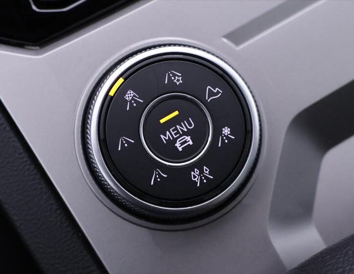 Volkswagen Touareg 77