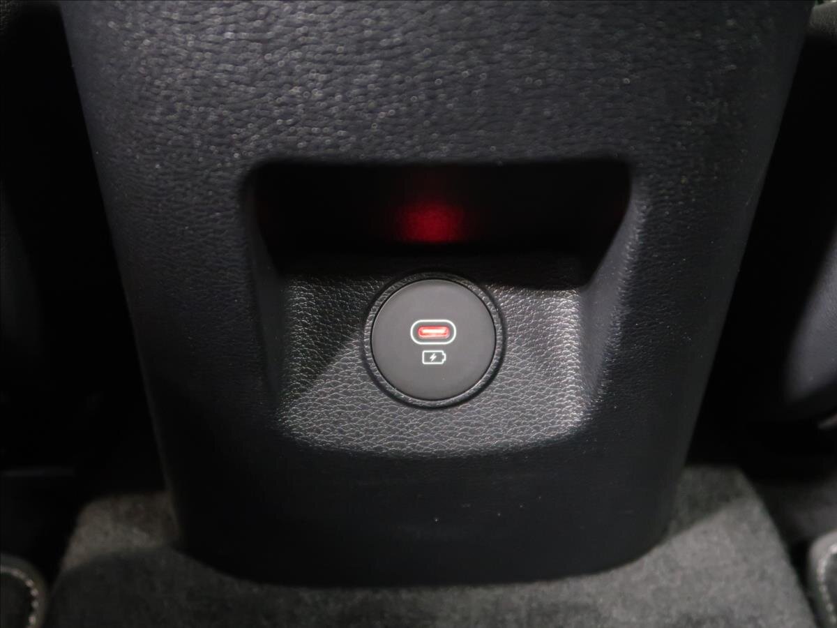 KIA XCeed CUV 1,5 l 103 kw