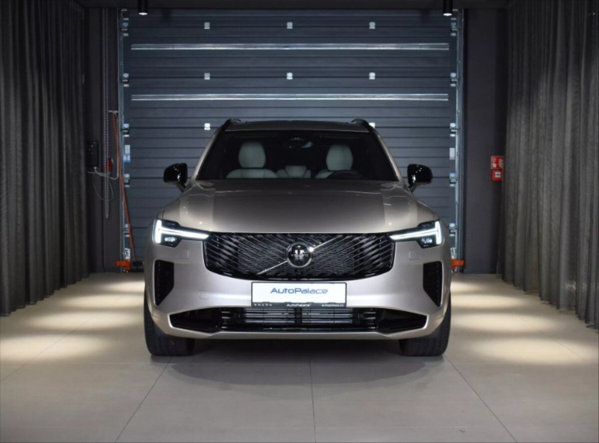 Volvo XC90 Ostatní 2,0 l 335 kw