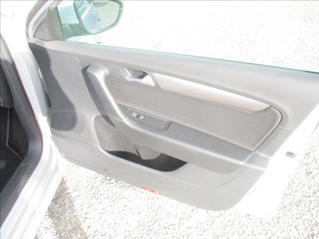 Volkswagen Passat Kombi 1,4 l 90 kw