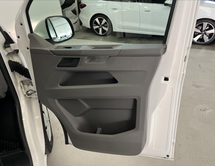 Volkswagen Transporter Kombi 2,0 l 81 kw