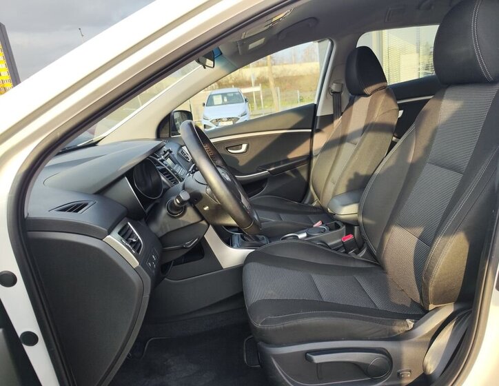 Hyundai i30 Kombi 1,6 l 81 kw