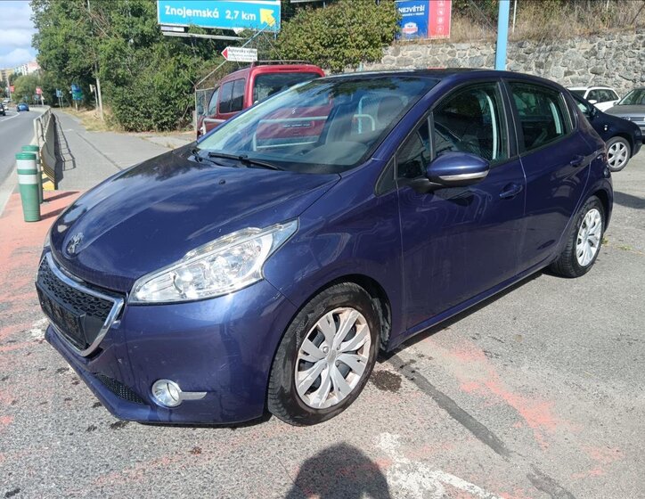 Peugeot 208 Hatchback 1,6 l 68 kw