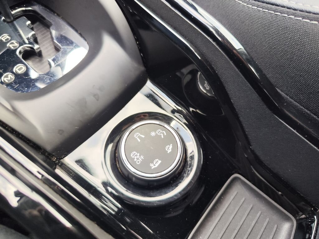 Peugeot 2008 SUV / Terénní 1,2 l 81 kw