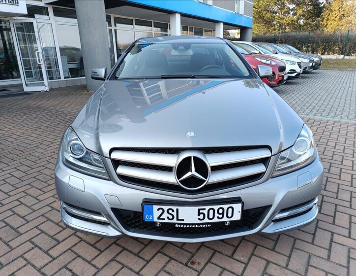 Mercedes-Benz Třídy C Kupé 2,1 l 150 kw