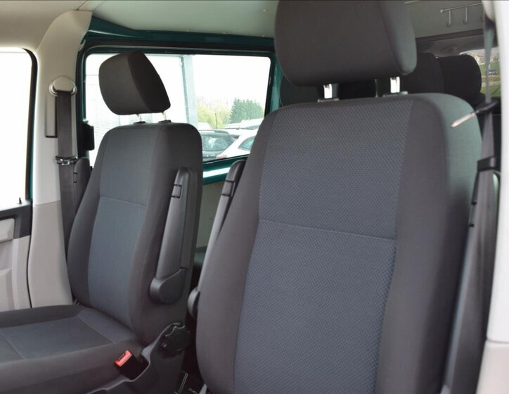 Volkswagen Transporter Kombi 2,0 l 110 kw