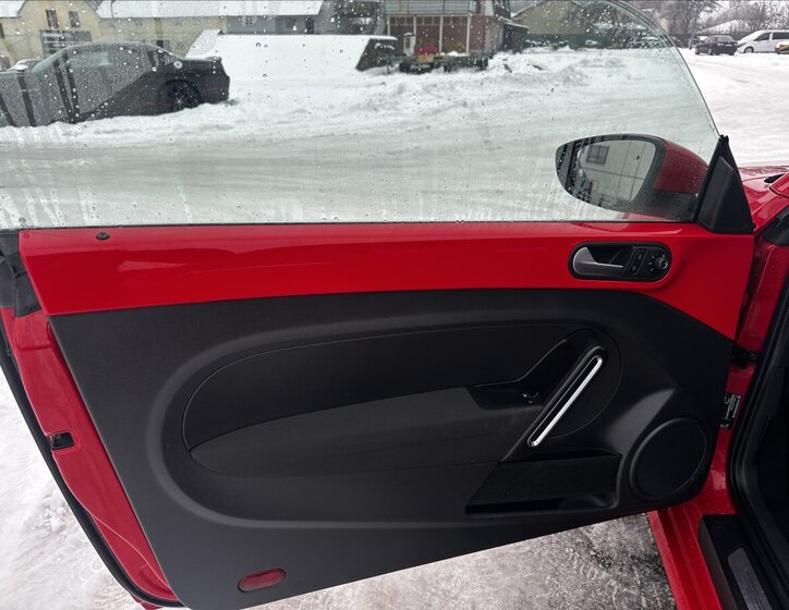 Volkswagen Beetle Hatchback 1,2 l 77 kw