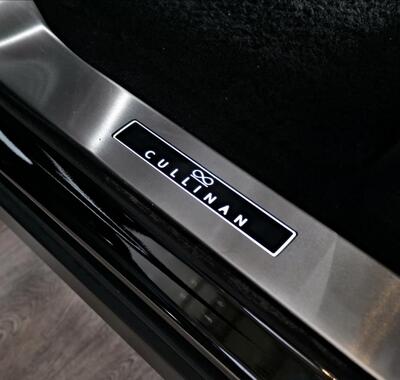 Rolls-Royce Cullinan 14