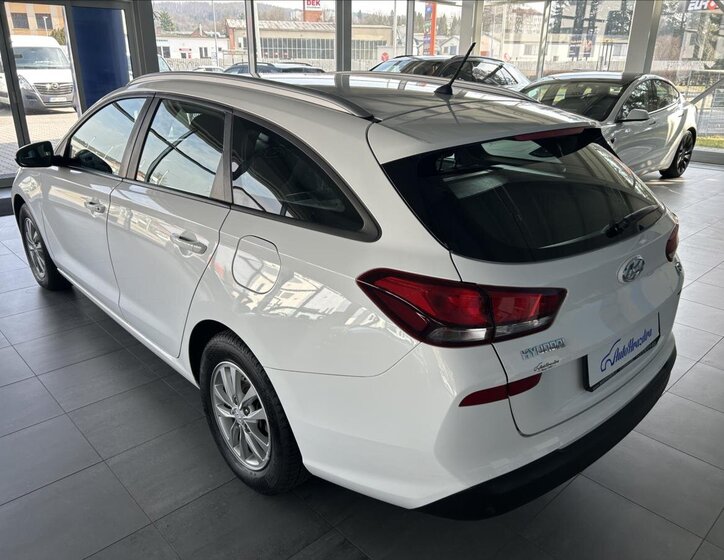 Hyundai i30 Kombi 998,0 88 kw