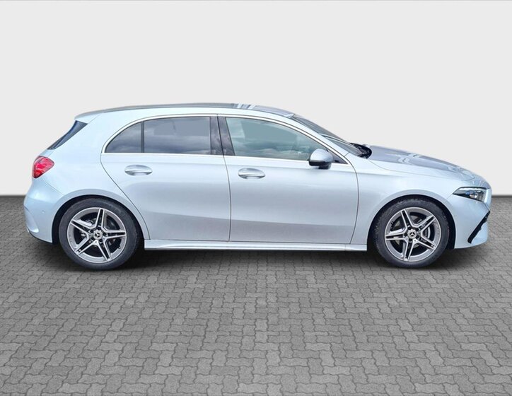 Mercedes-Benz Třídy A Hatchback 2,0 l 110 kw