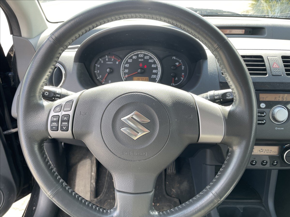 Suzuki Swift Hatchback 1,3 l 67 kw