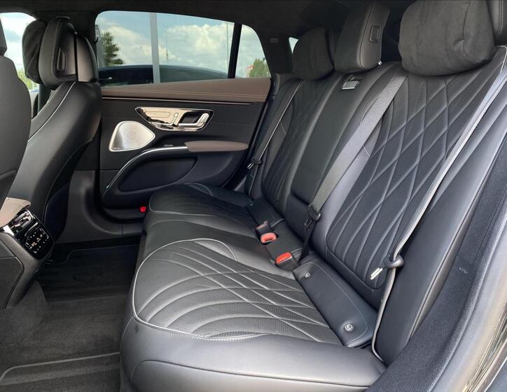 Mercedes-Benz EQS 11