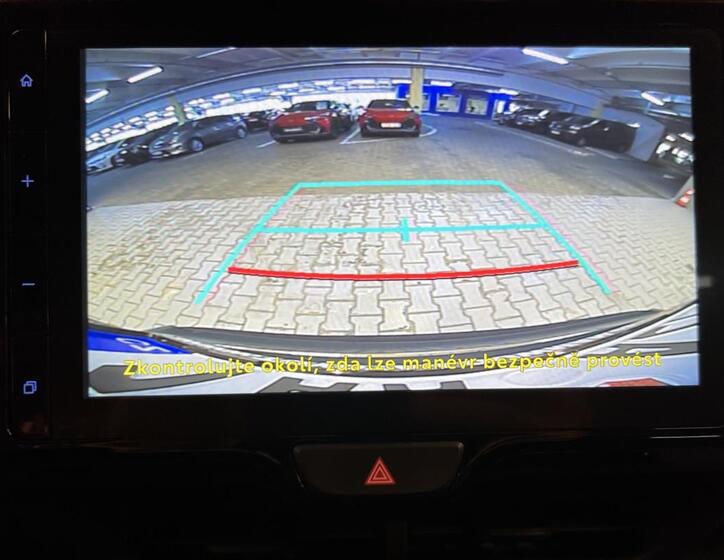 Toyota Yaris Cross 8