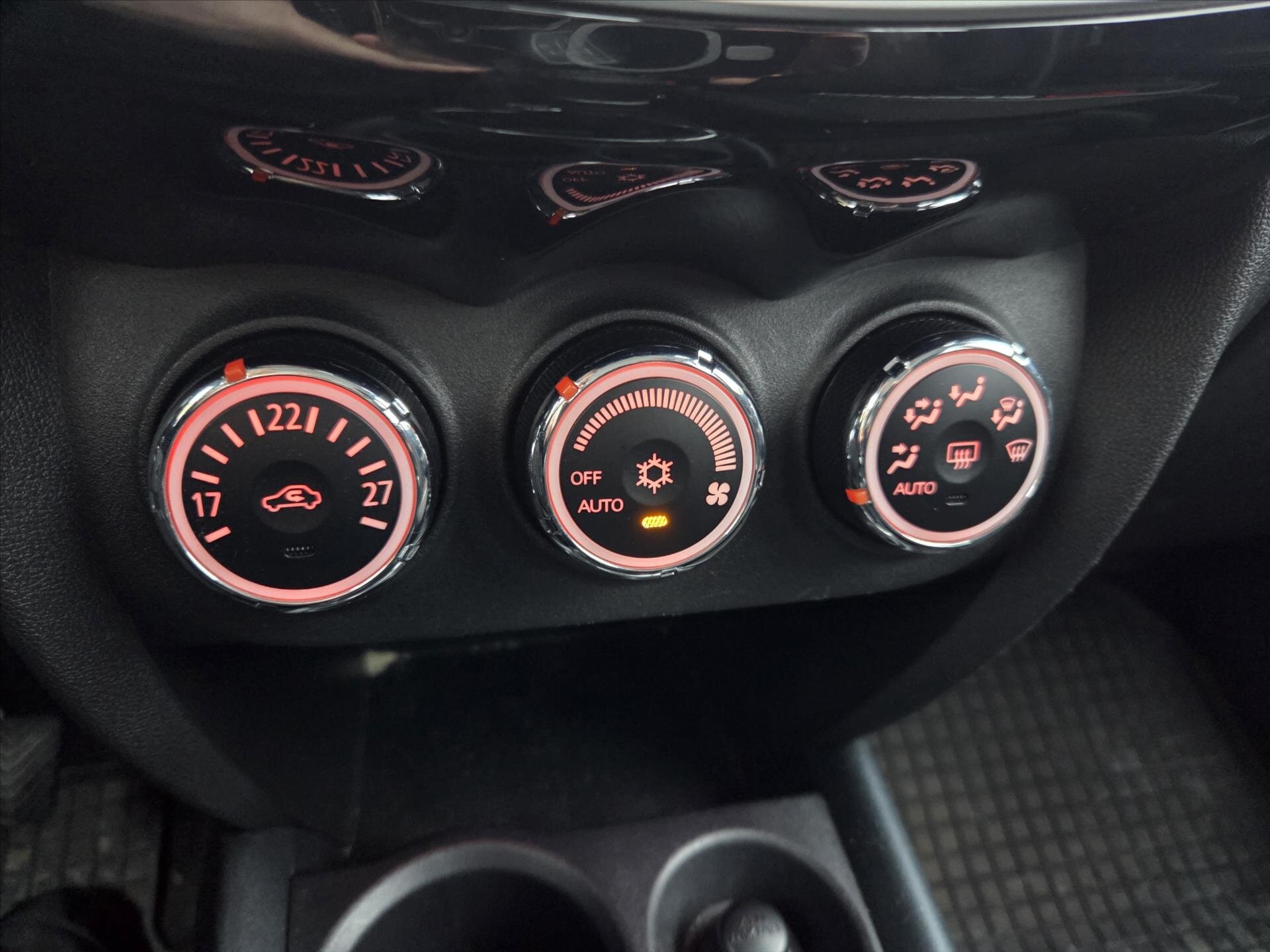 Mitsubishi ASX SUV / Terénní 1,6 l 84 kw