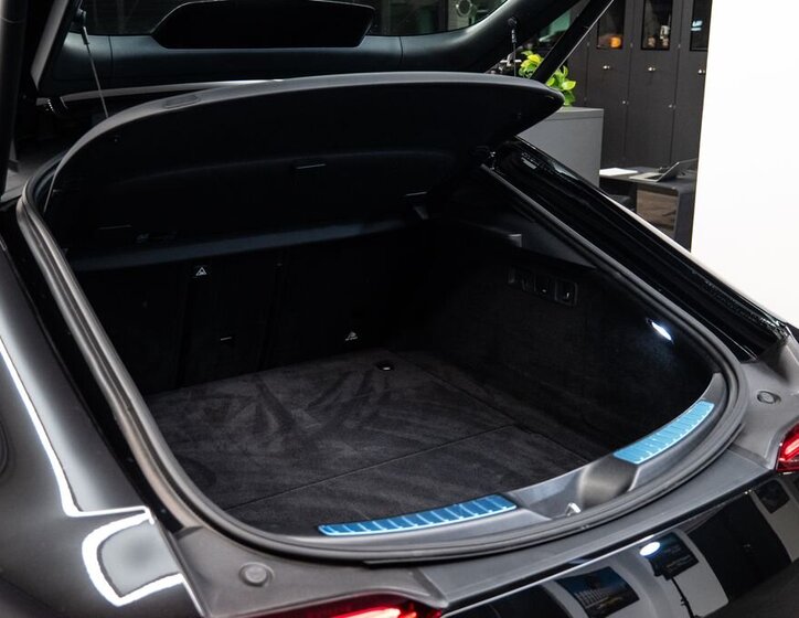 Mercedes-Benz AMG GT SUV / Terénní 4,0 l 430 kw