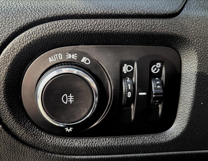 Opel Grandland X SUV / Terénní 1,5 l 96 kw