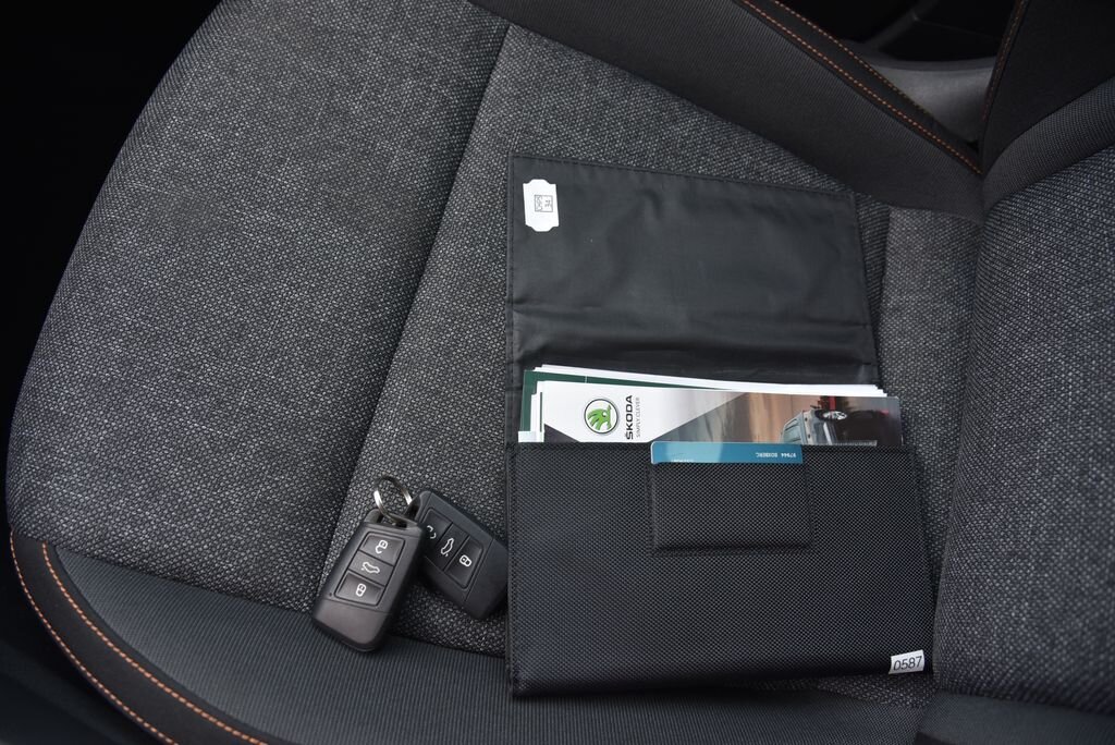 Škoda Karoq SUV / Terénní 2,0 l 85 kw