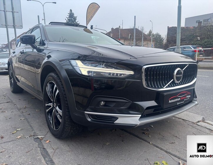 Volvo V90 11