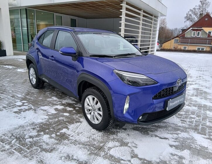 Toyota Yaris Cross 8