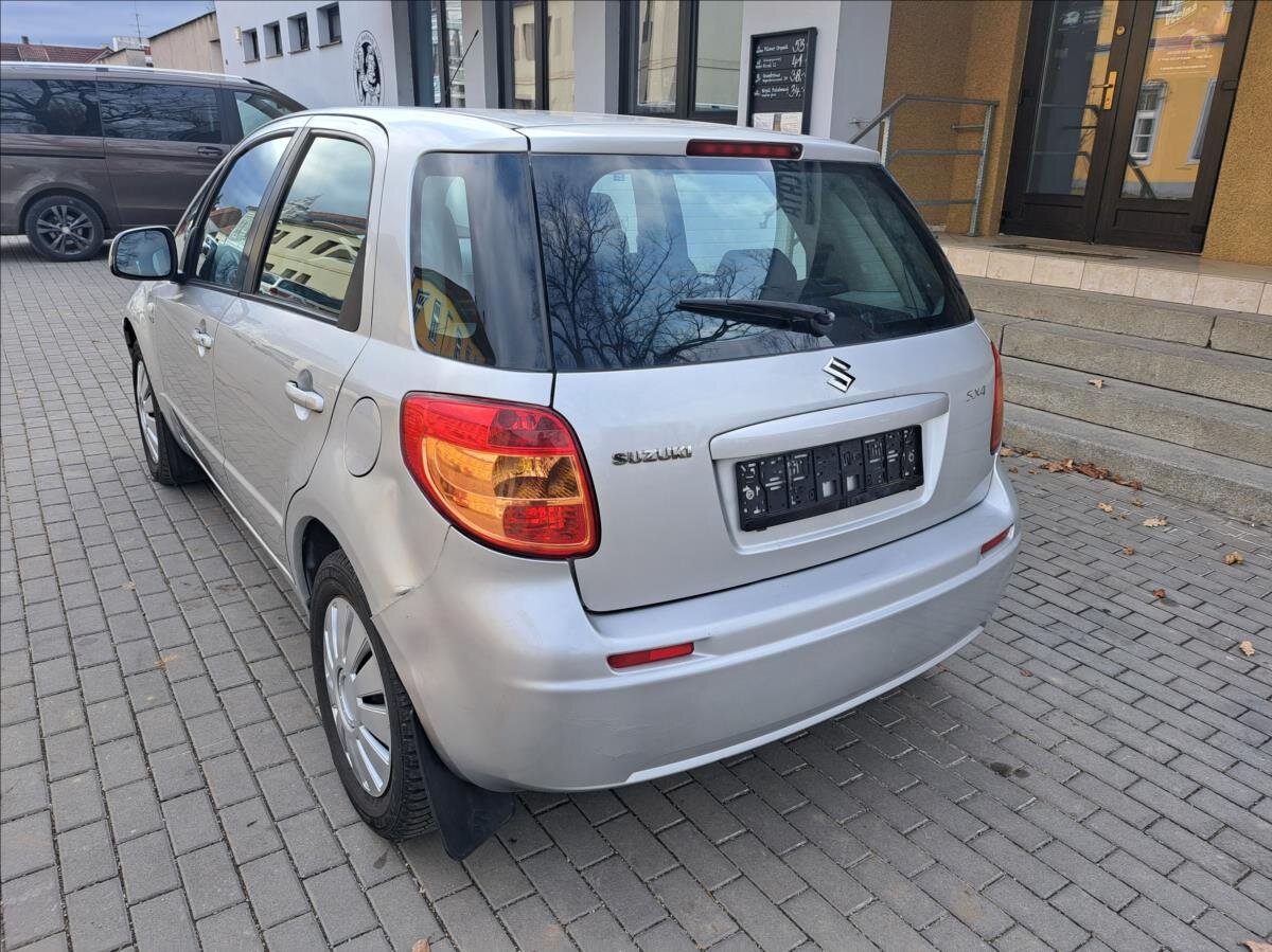 Suzuki SX4 Hatchback 1,9 l 88 kw