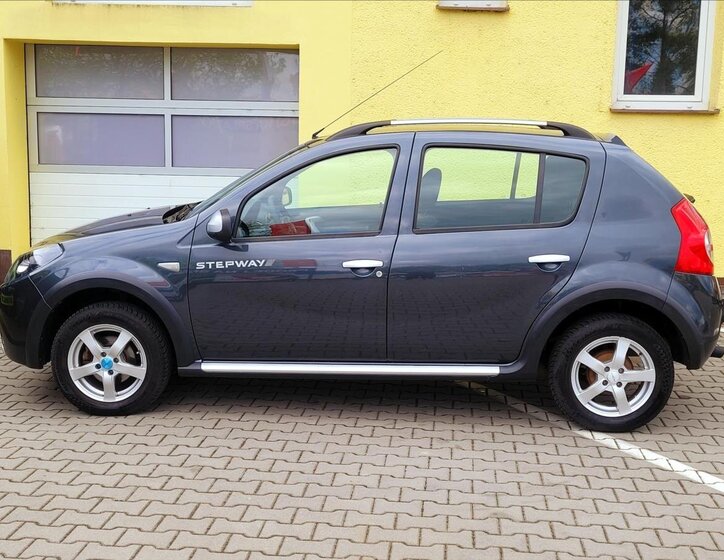 Dacia Sandero Hatchback 1,6 l 62 kw
